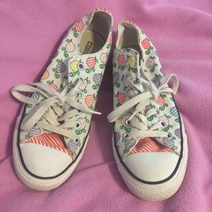 Turtle print Converse All Stars size 7
